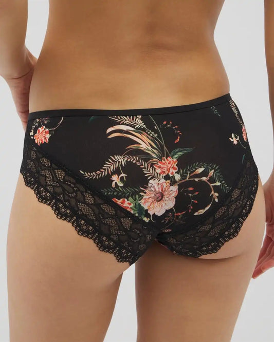 Hipster Panty with Enchanting Lace